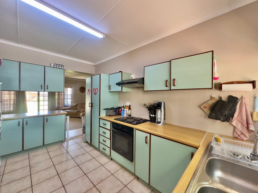 3 Bedroom Property for Sale in Stilbaai Wes Western Cape